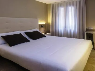 Hotel Serhs Del Port Барселона Испания
